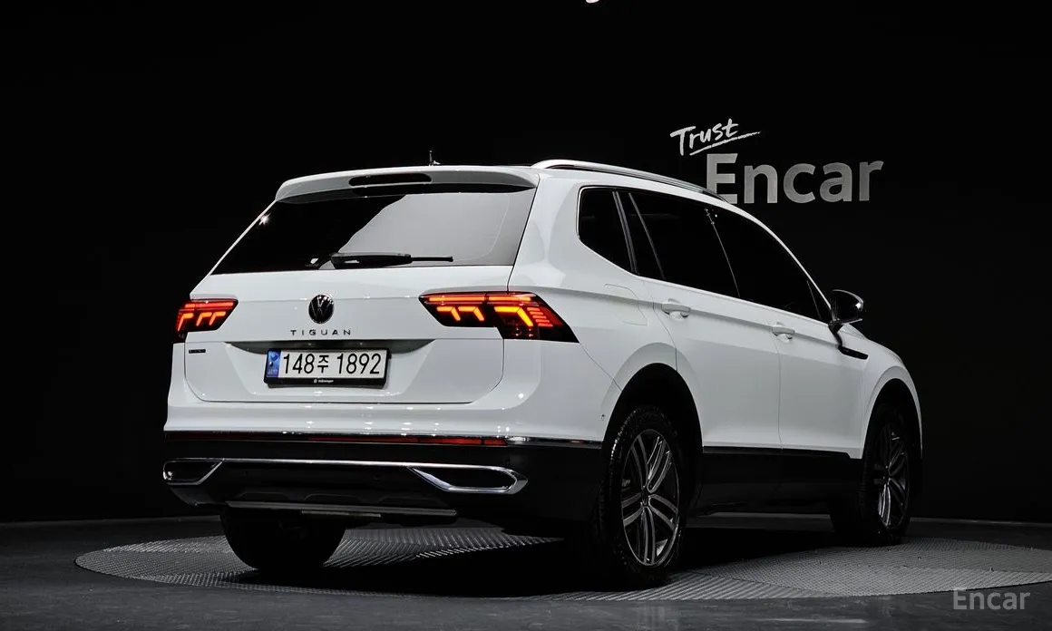 Фото 2 - Volkswagen Tiguan