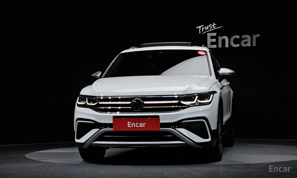 Фото 3 - Volkswagen Tiguan