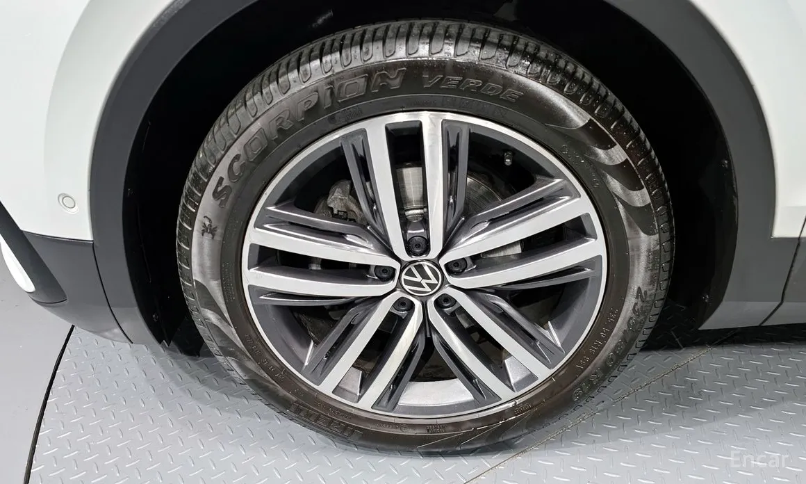 Фото 5 - Volkswagen Tiguan