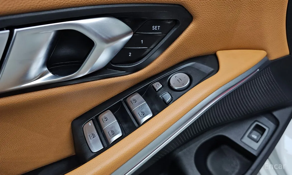 Photo 13 - BMW 3 Series