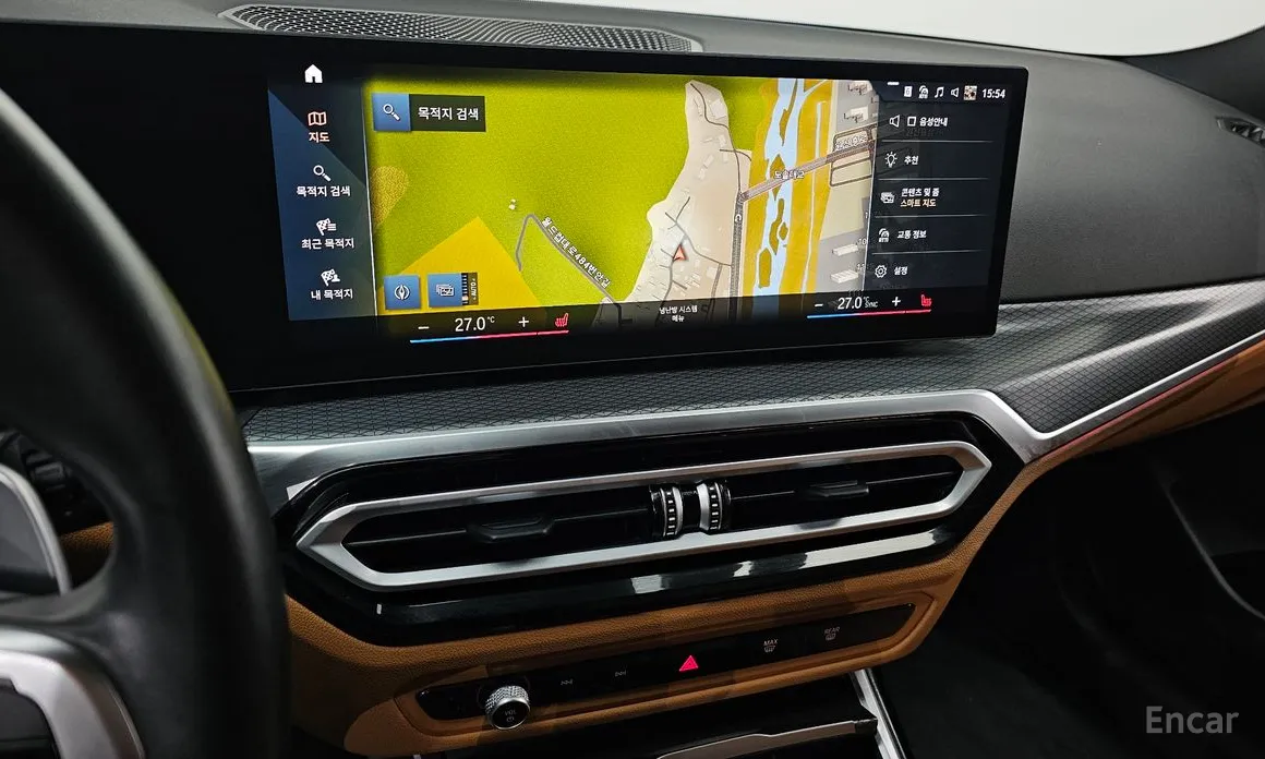 Photo 16 - BMW 3 Series