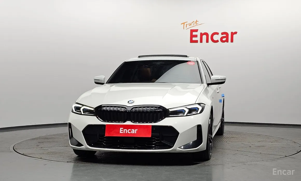 Photo 3 - BMW 3 Series