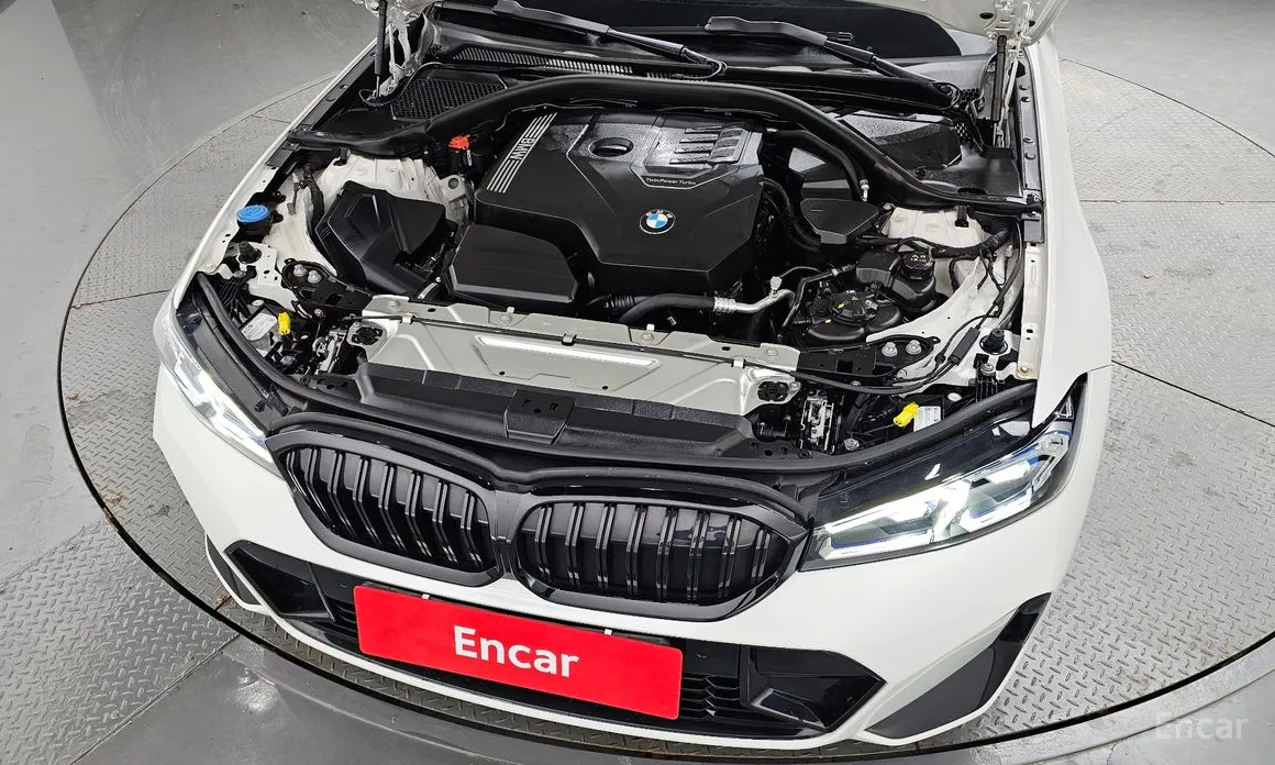 Photo 6 - BMW 3 Series