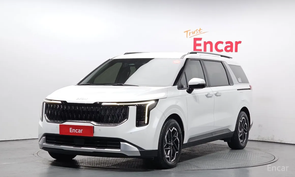 Фото 1 - Kia Carnival