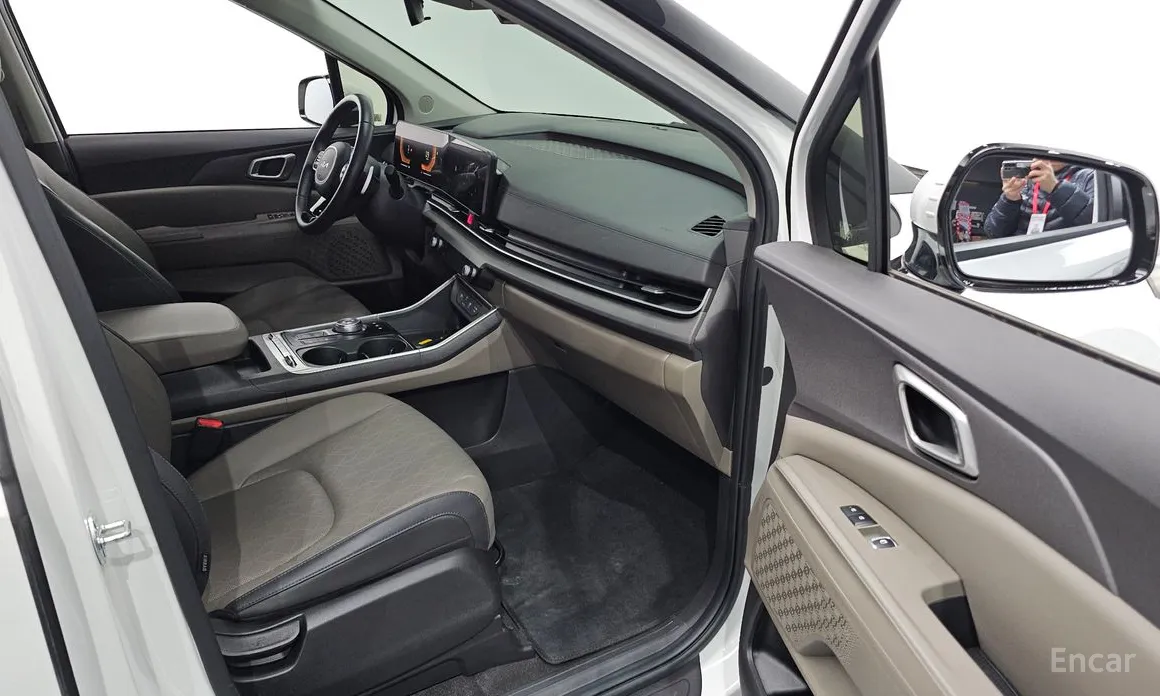 Фото 10 - Kia Carnival