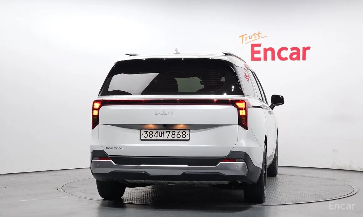 Фото 4 - Kia Carnival