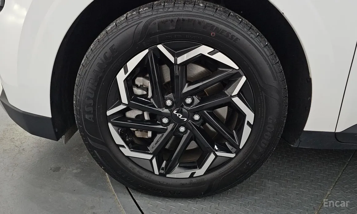 Фото 5 - Kia Carnival