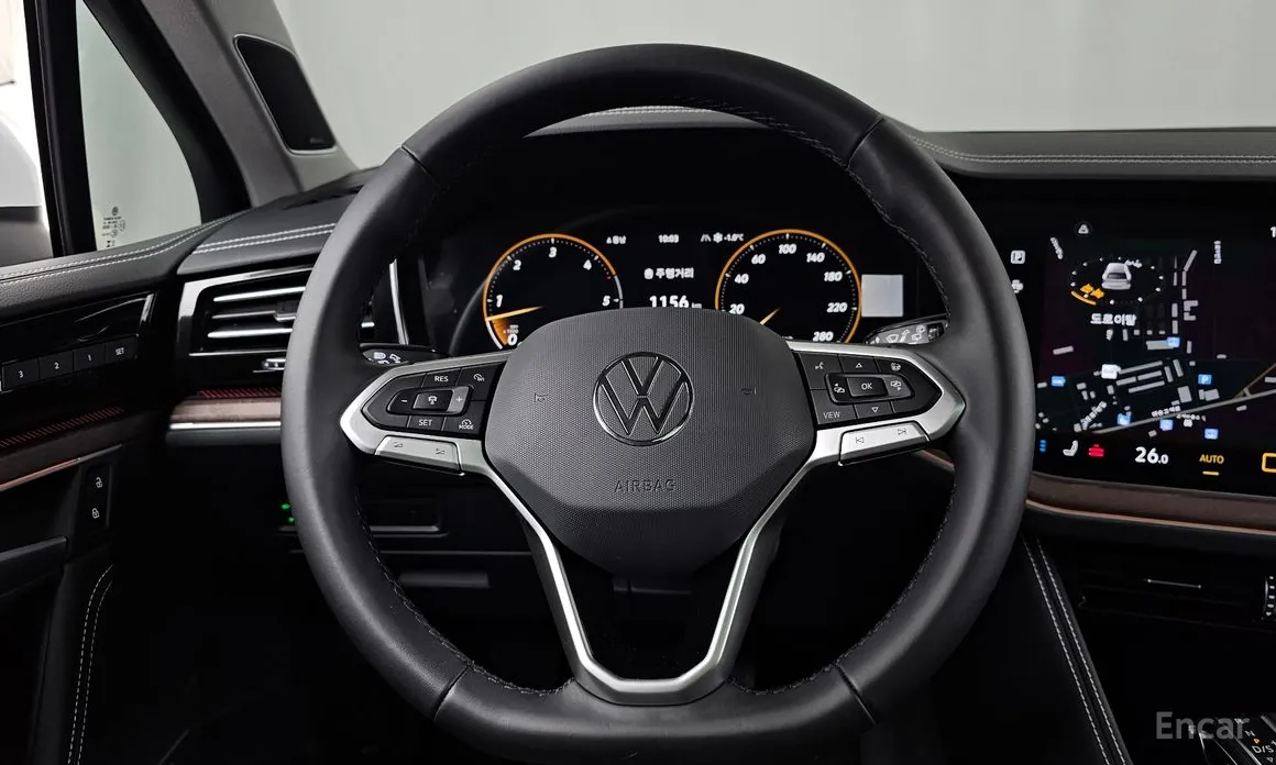 Фото 13 - Volkswagen Touareg