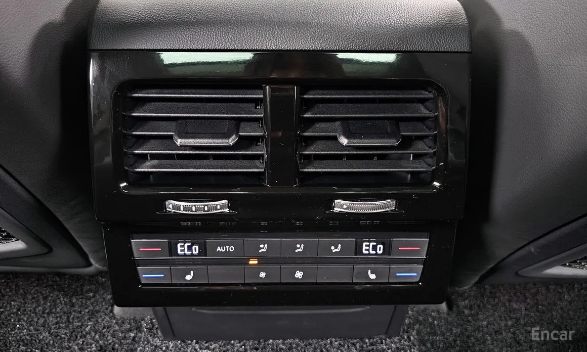 Фото 18 - Volkswagen Touareg