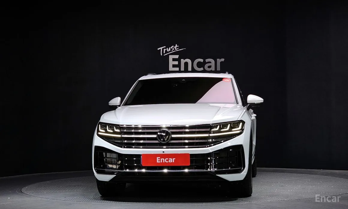 Фото 3 - Volkswagen Touareg