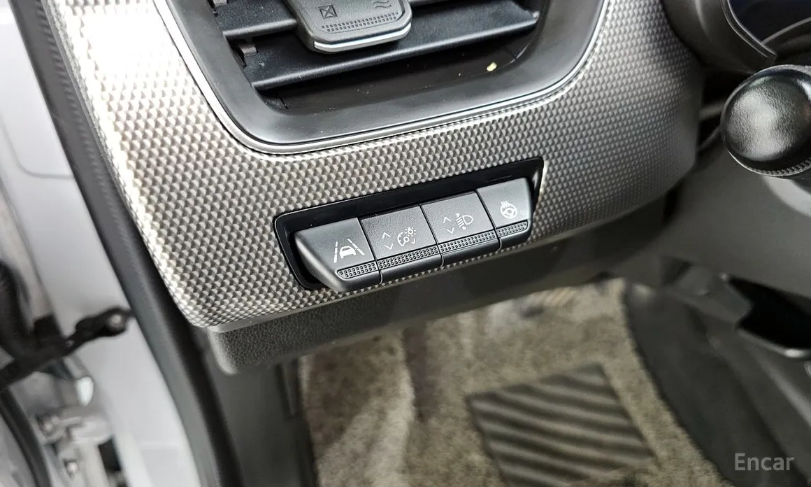 Фото 18 - Renault XM3