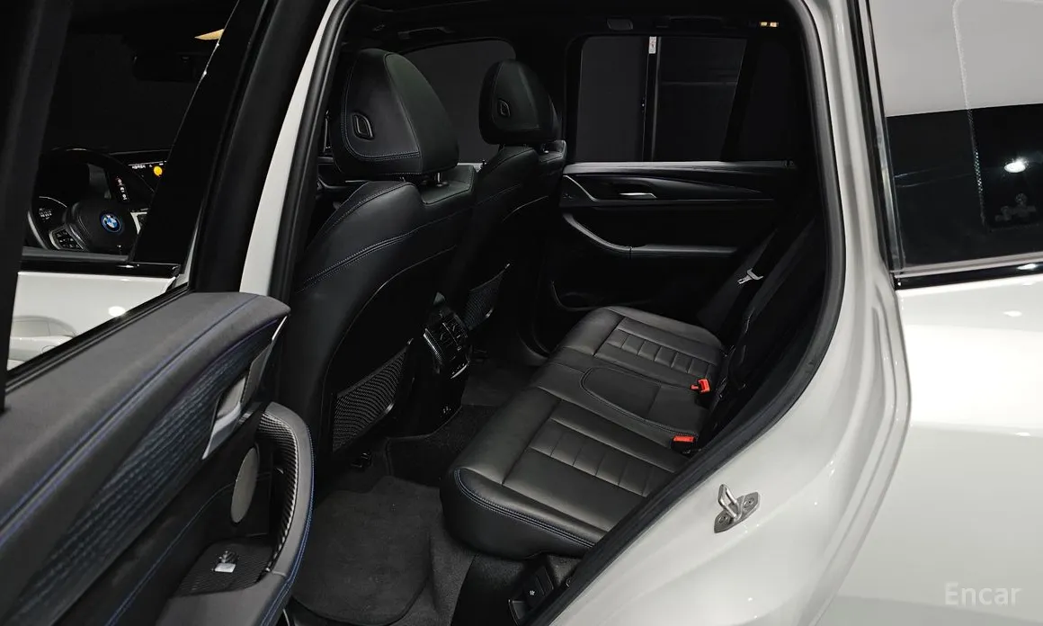 Фото 12 - BMW iX3