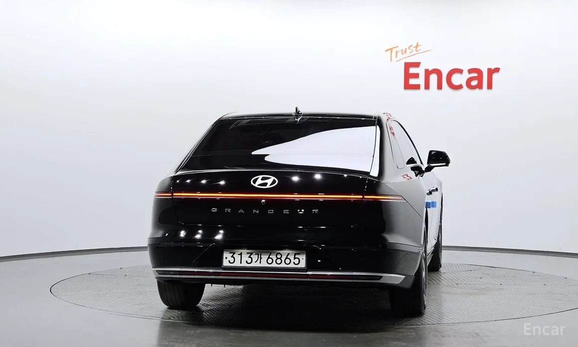 Фото 4 - Hyundai Grandeur