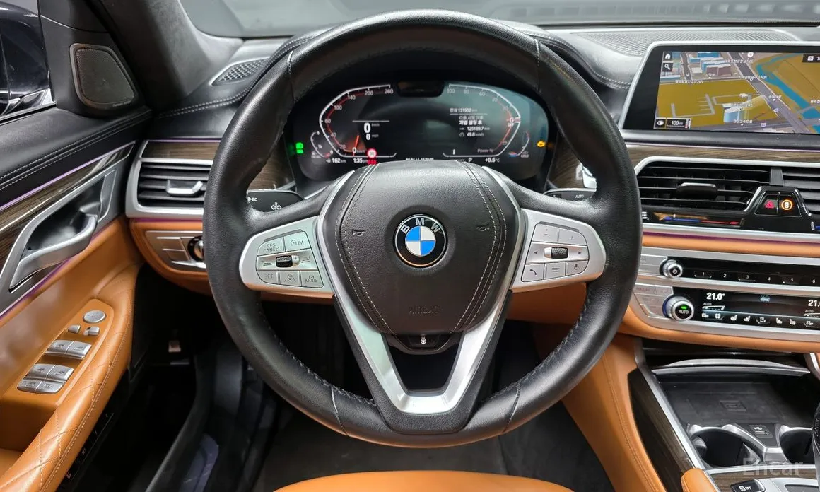 Фото 13 - BMW 7 Series