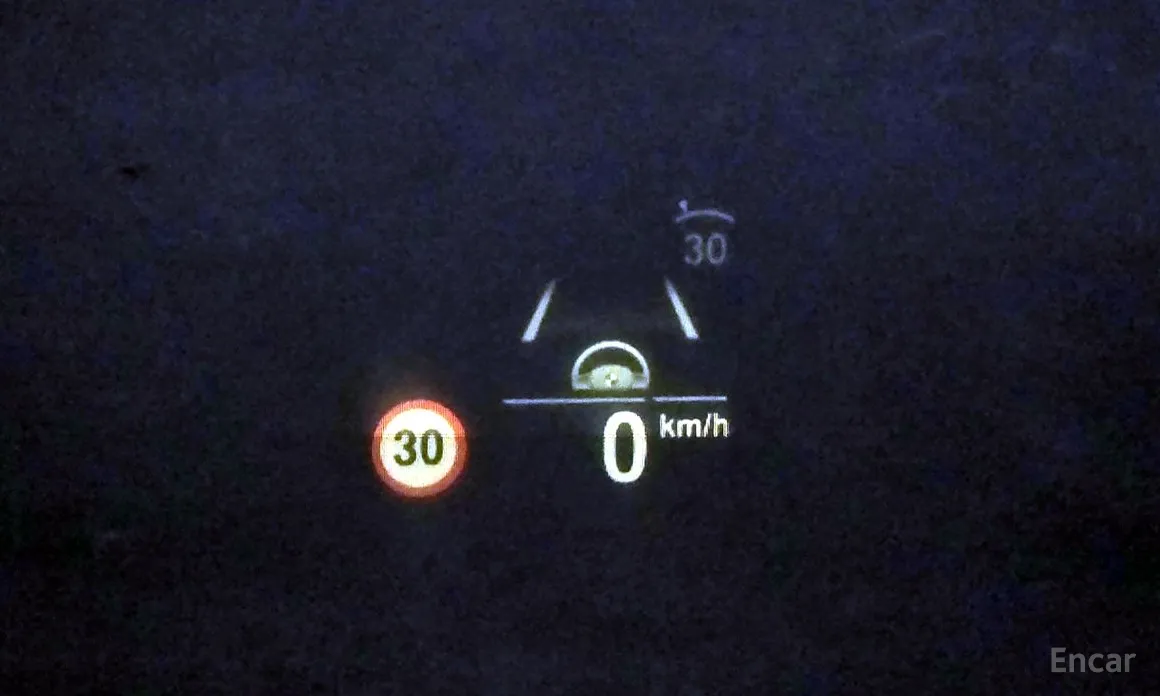 Фото 18 - BMW 7 Series