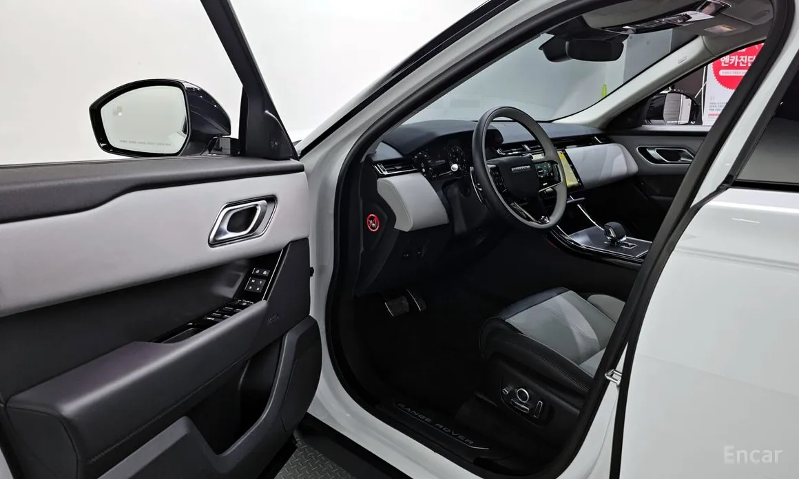 Фото 11 - Land Rover Range Rover Velar