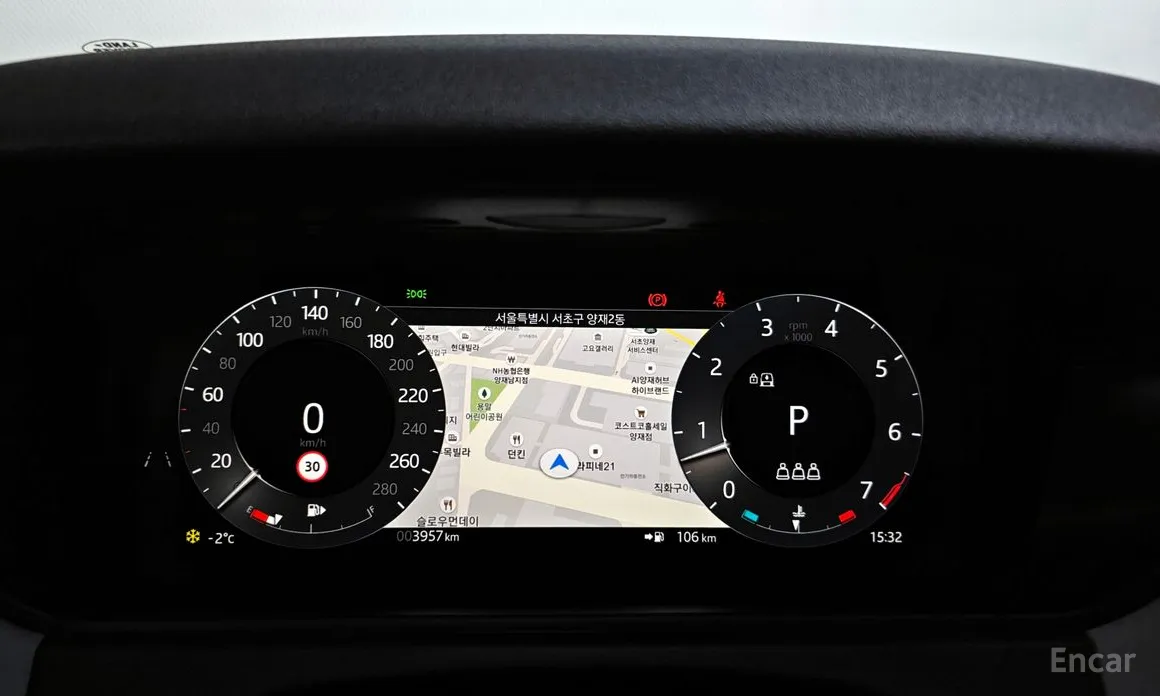 Фото 12 - Land Rover Range Rover Velar