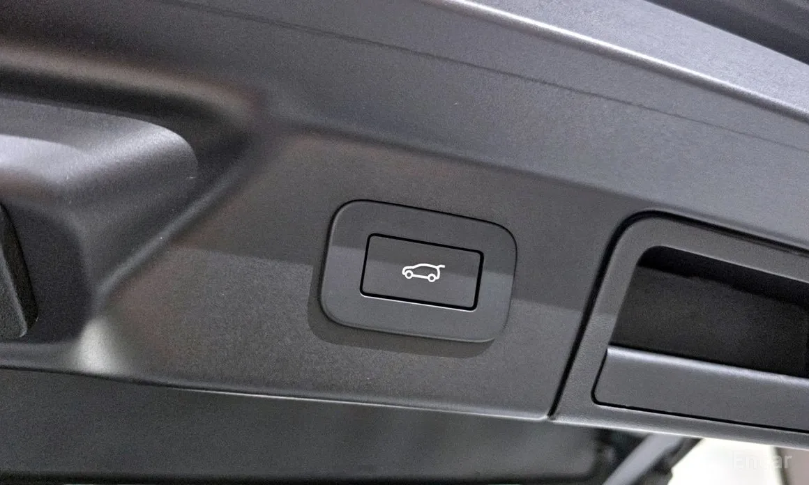 Фото 20 - Land Rover Range Rover Velar