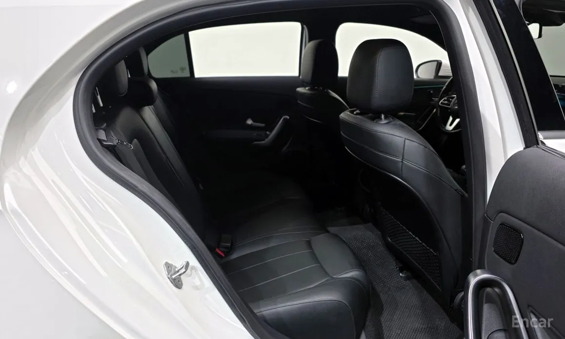 Фото 12 - Mercedes-Benz A-Class