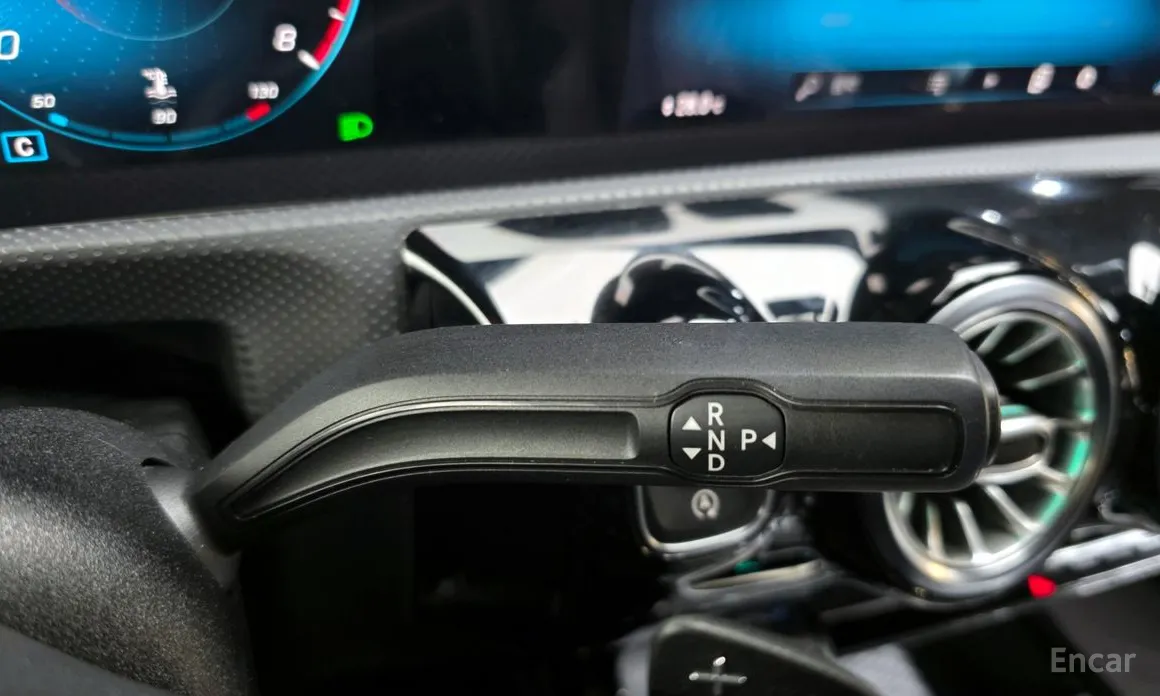 Фото 9 - Mercedes-Benz A-Class