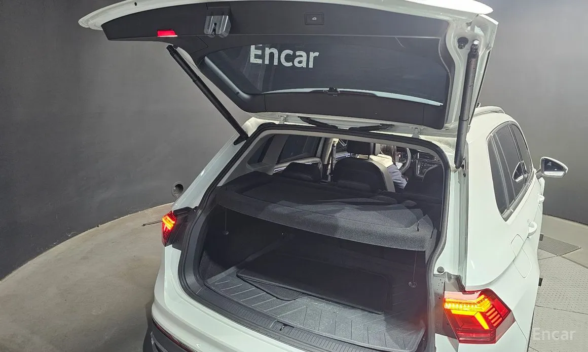 Фото 20 - Volkswagen Tiguan