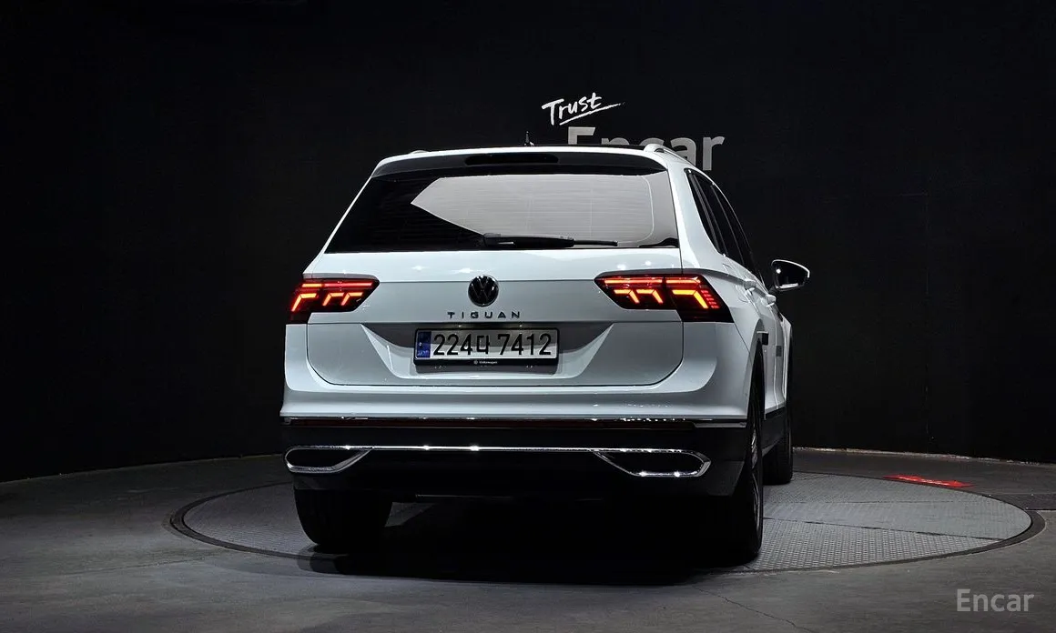 Фото 4 - Volkswagen Tiguan