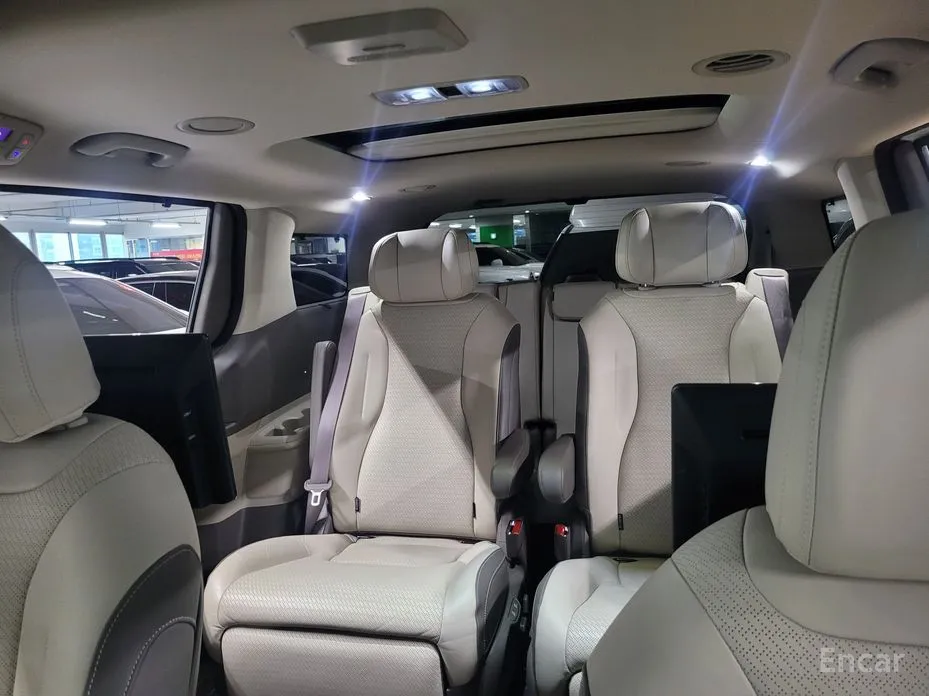 Фото 15 - Kia Carnival