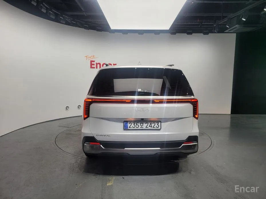 Фото 4 - Kia Carnival