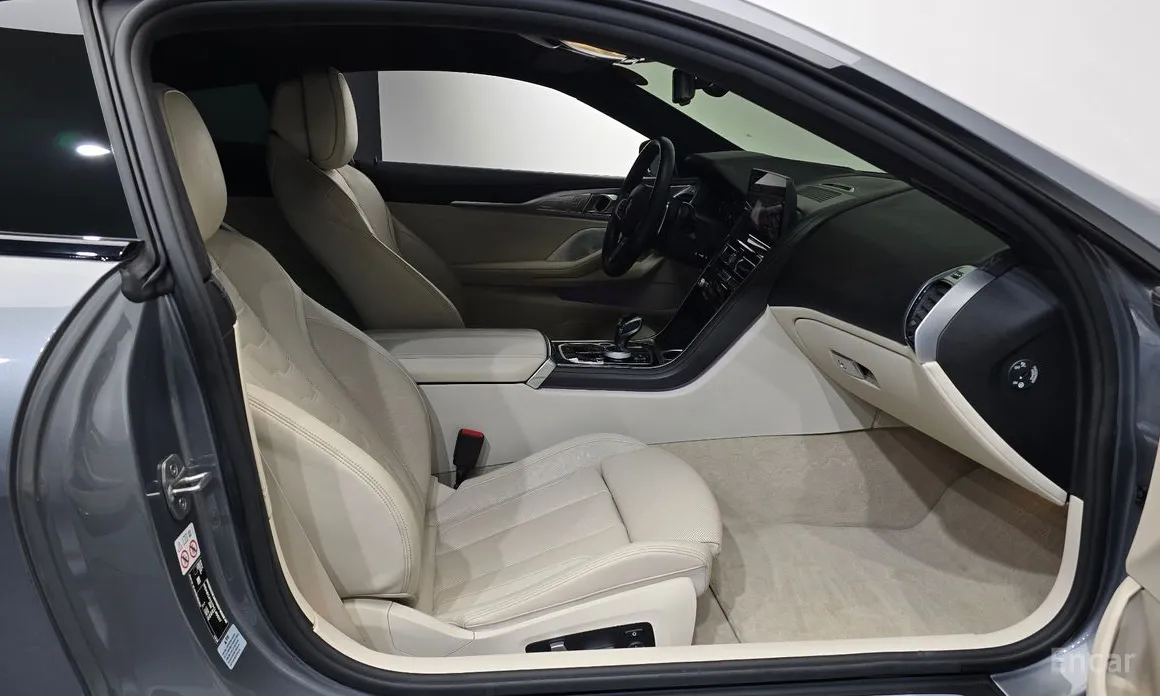 Фото 11 - BMW 8 Series