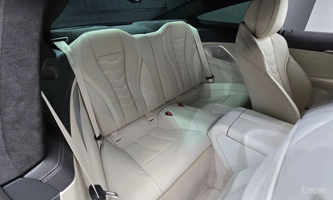 Фото 12 - BMW 8 Series