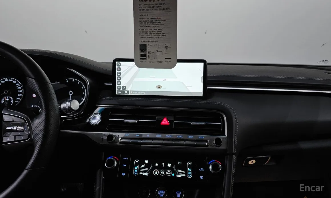 Фото 17 - Genesis G70