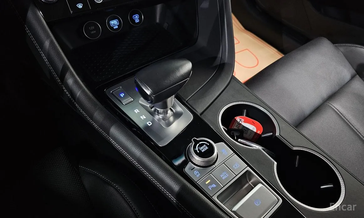 Фото 9 - Genesis G70