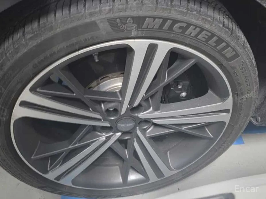 Фото 10 - Genesis GV80