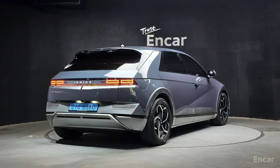 Фото 2 - Hyundai Ioniq 5