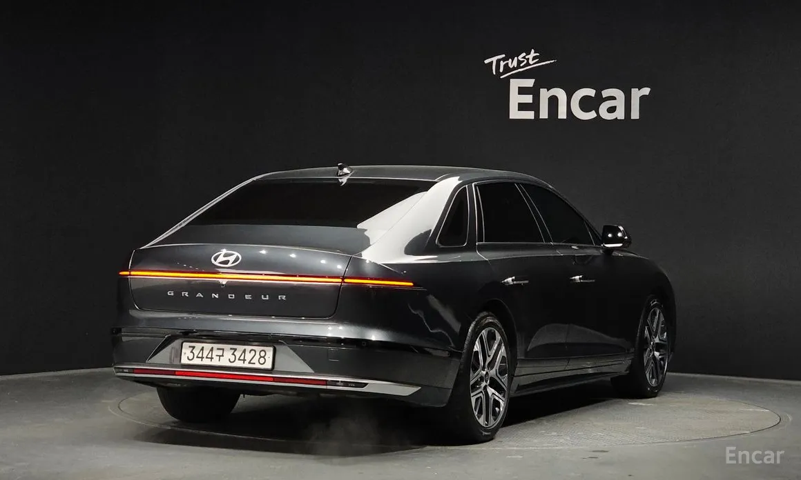 Фото 2 - Hyundai Grandeur