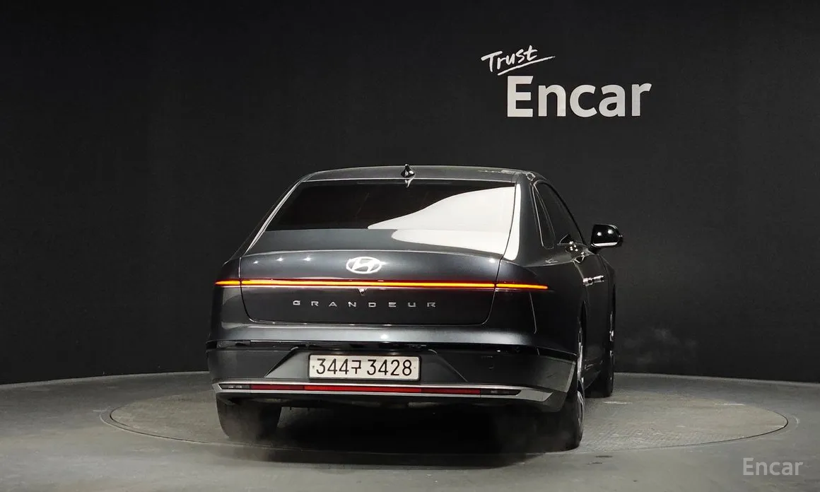 Фото 4 - Hyundai Grandeur