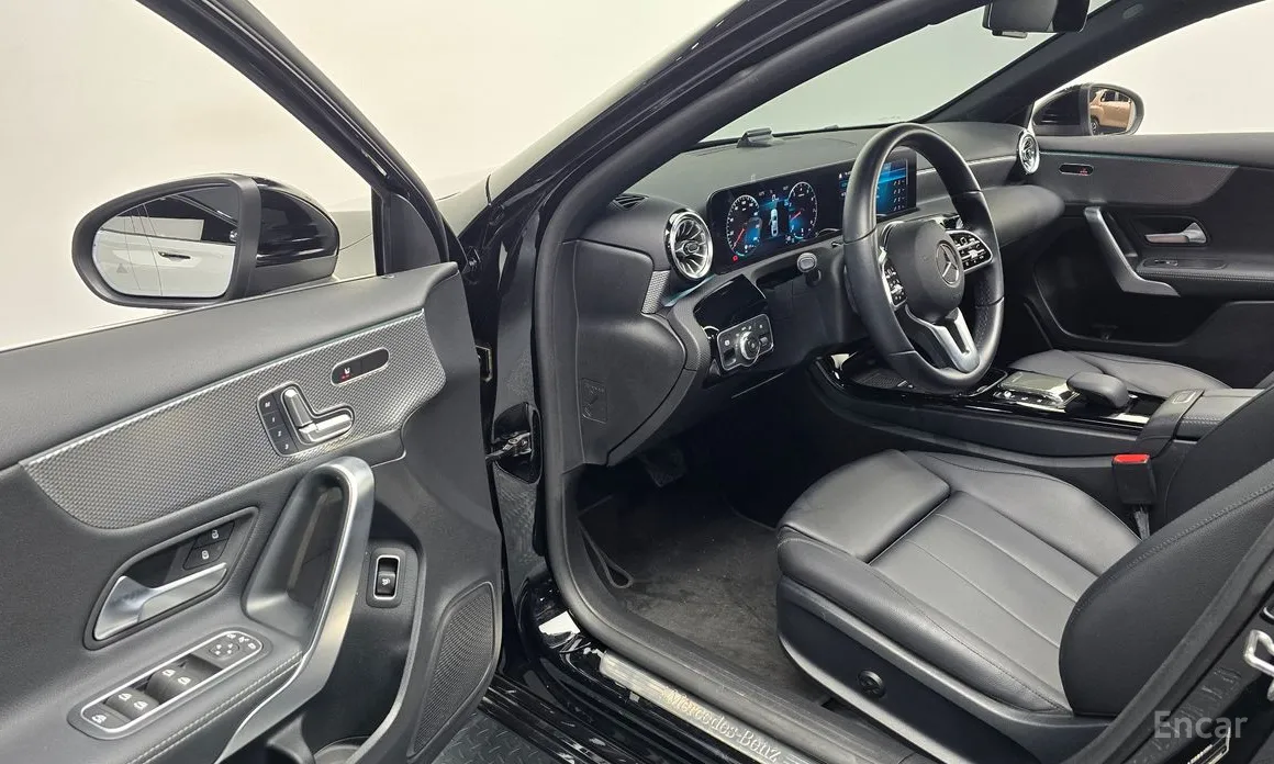 Фото 11 - Mercedes-Benz A-Class