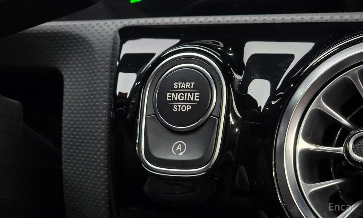 Фото 14 - Mercedes-Benz A-Class