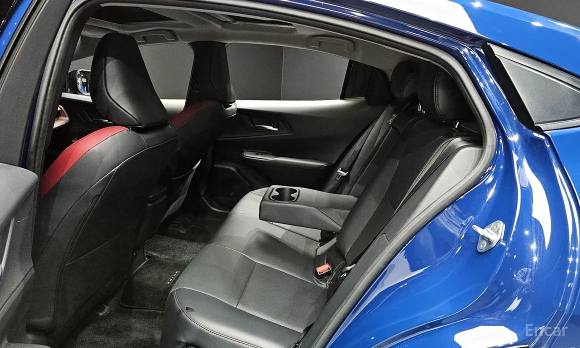 Фото 12 - Toyota Prius