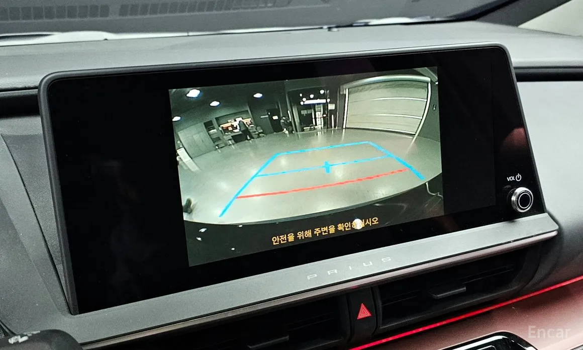 Фото 16 - Toyota Prius