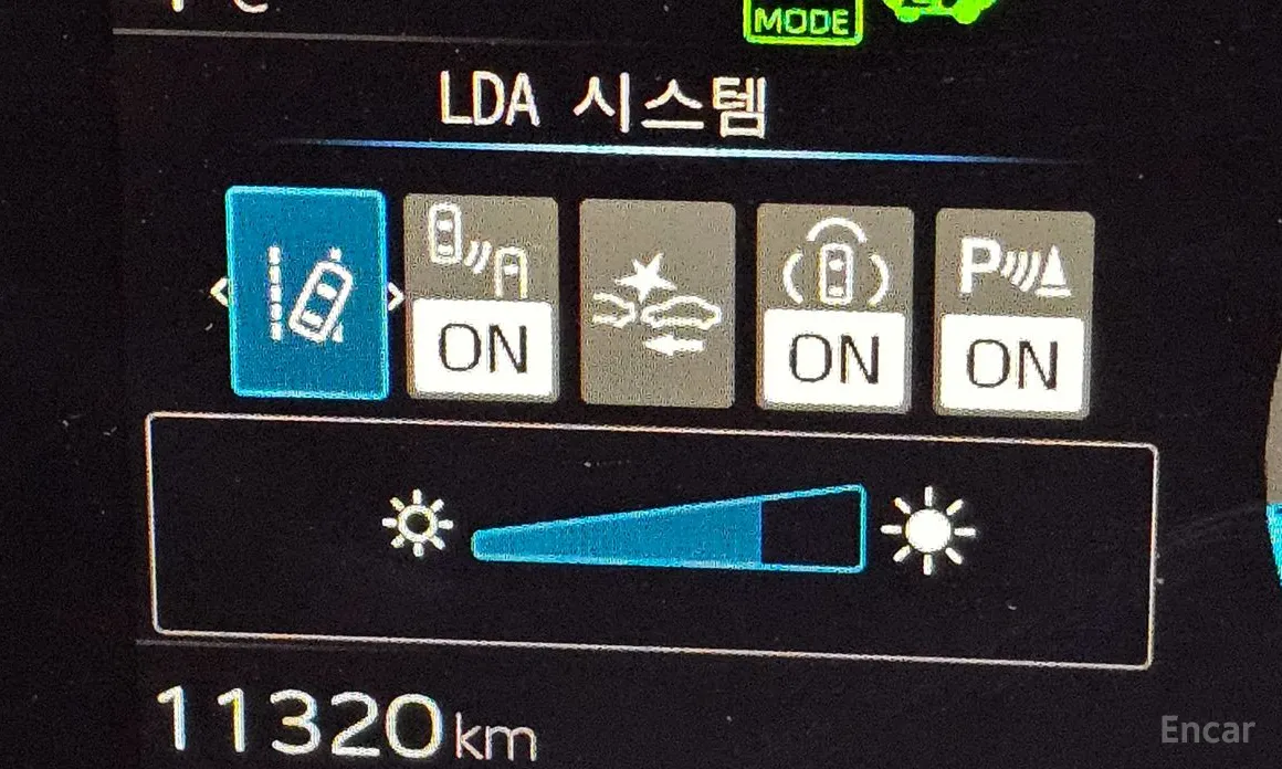 Фото 18 - Toyota Prius