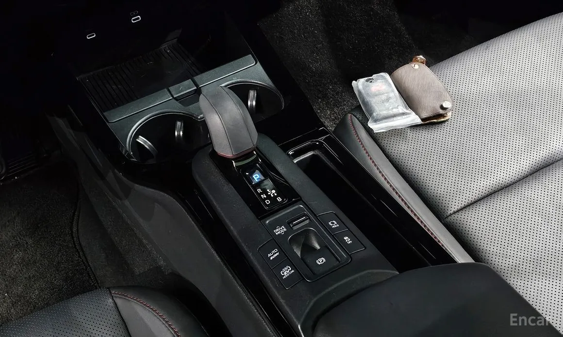 Фото 9 - Toyota Prius