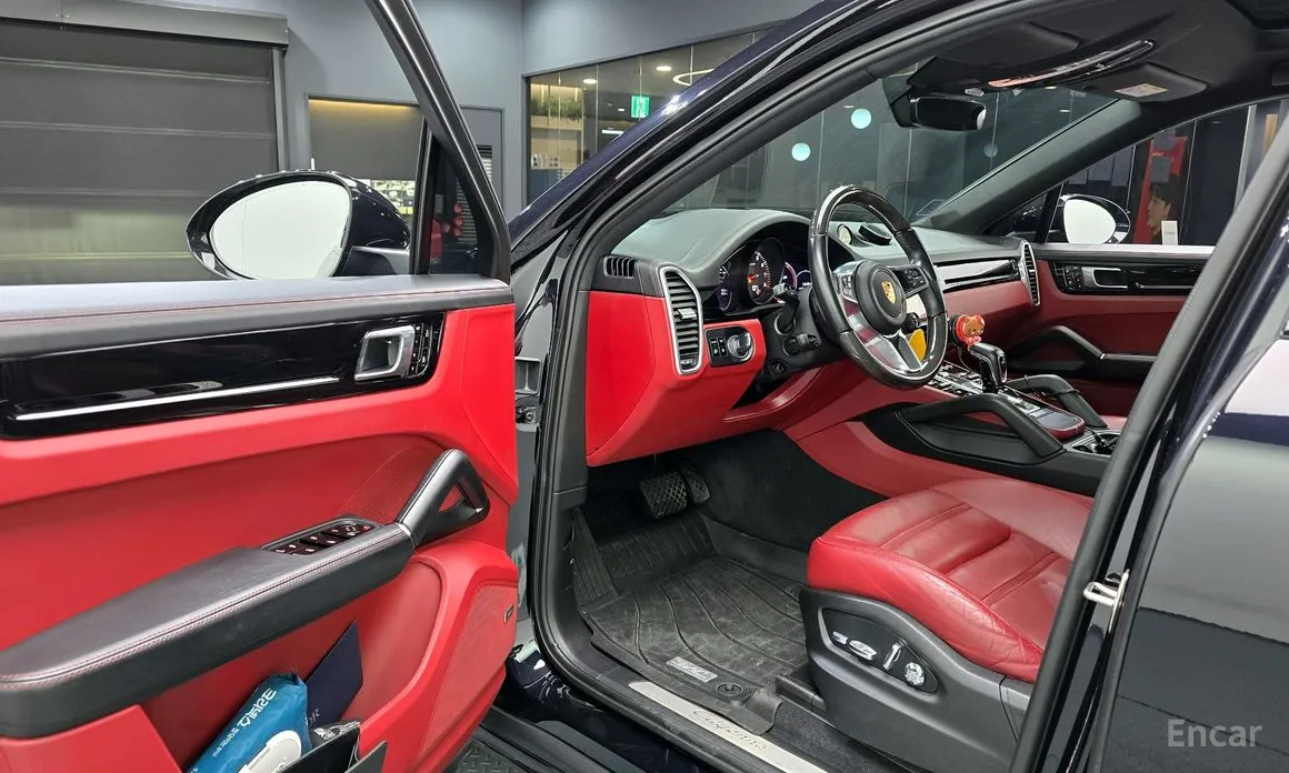 Фото 11 - Porsche Cayenne