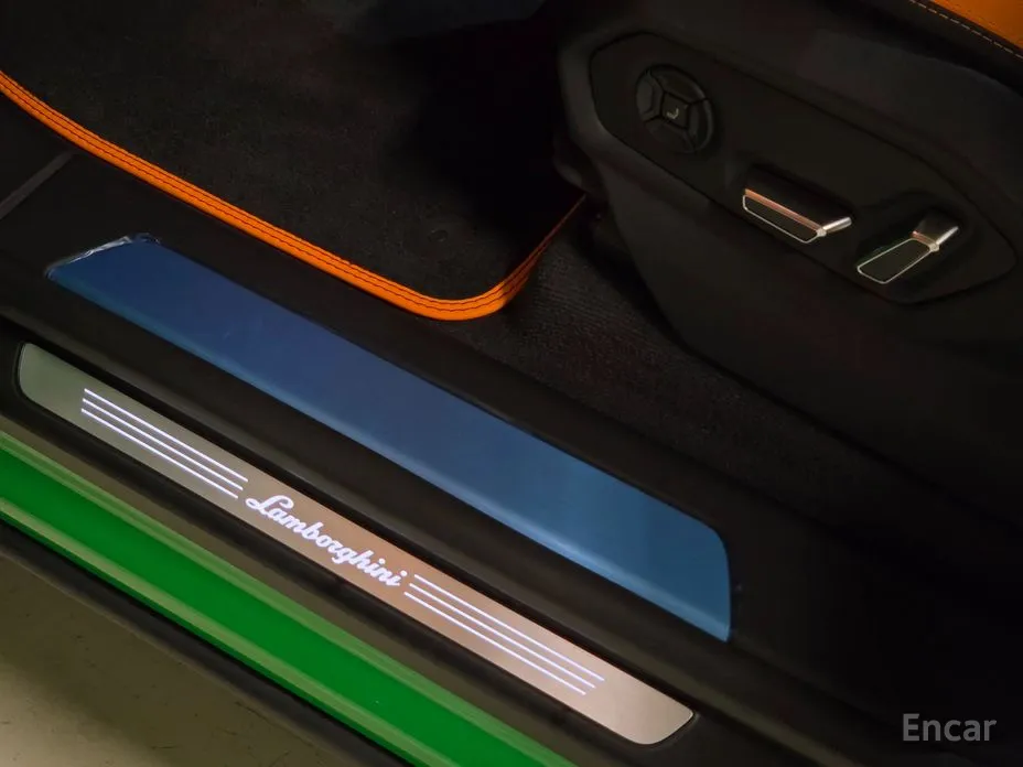 Фото 12 - Lamborghini Urus