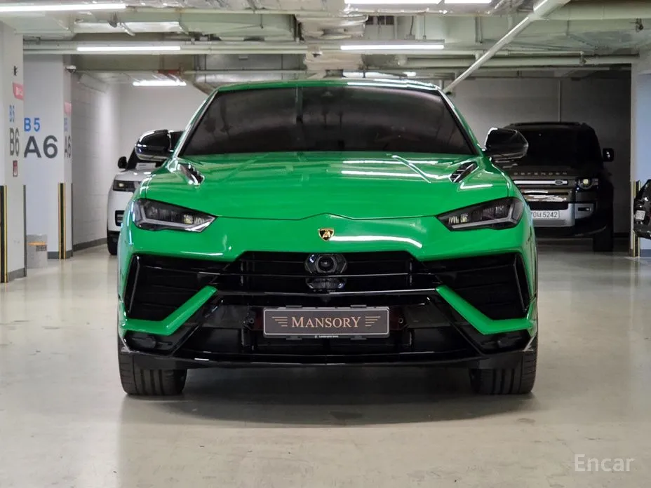 Фото 2 - Lamborghini Urus