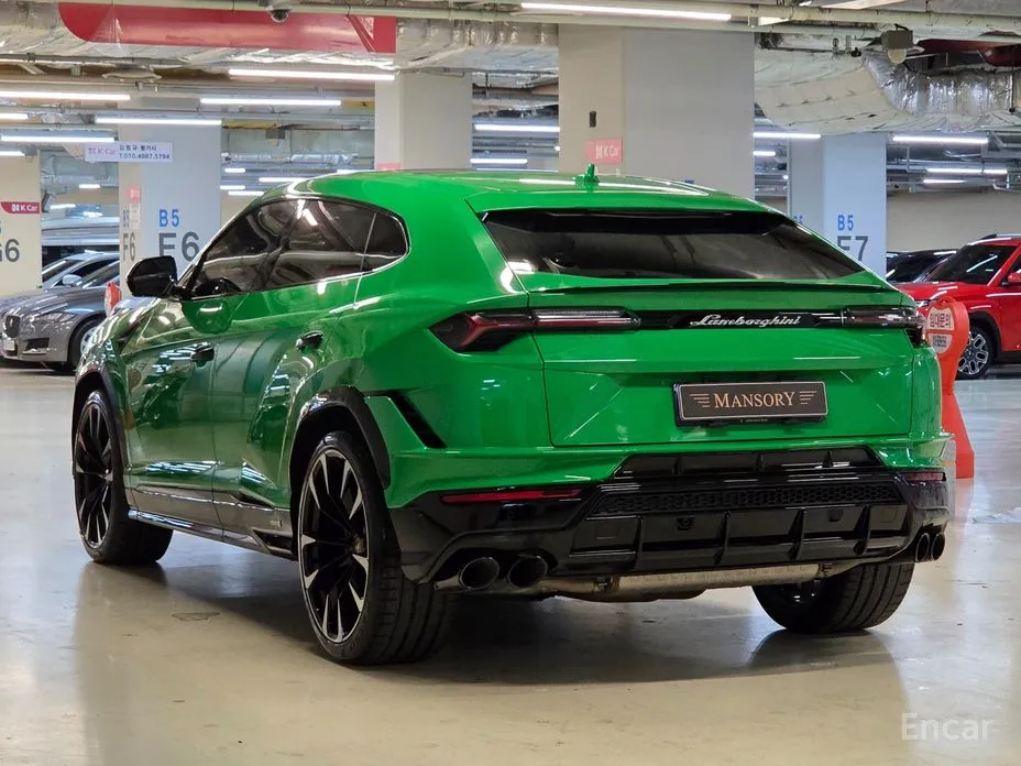 Фото 3 - Lamborghini Urus