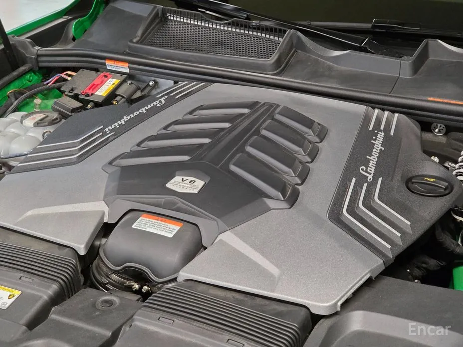 Фото 6 - Lamborghini Urus