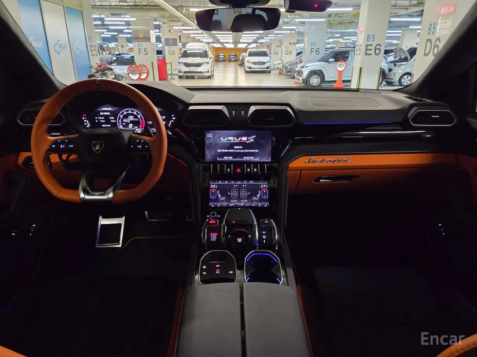 Фото 7 - Lamborghini Urus