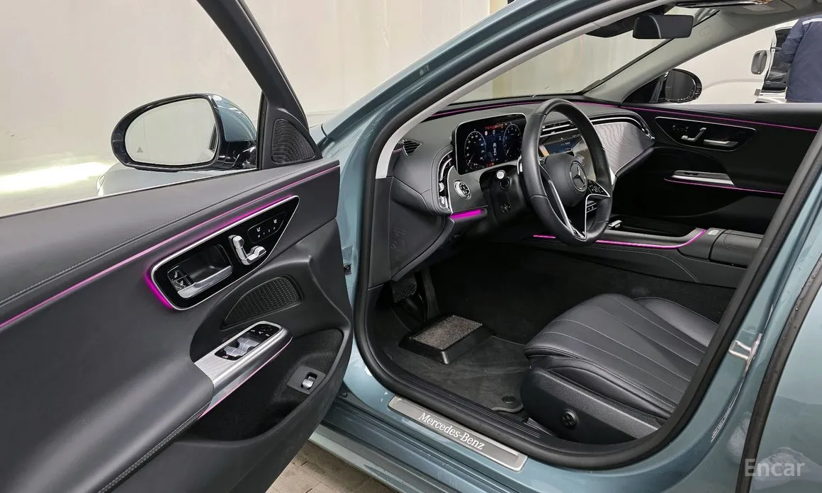 Фото 10 - Mercedes-Benz E-Class