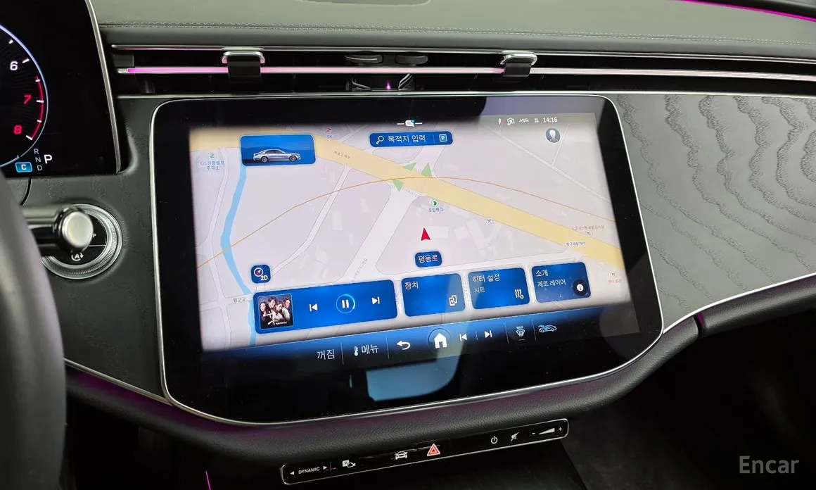 Фото 14 - Mercedes-Benz E-Class